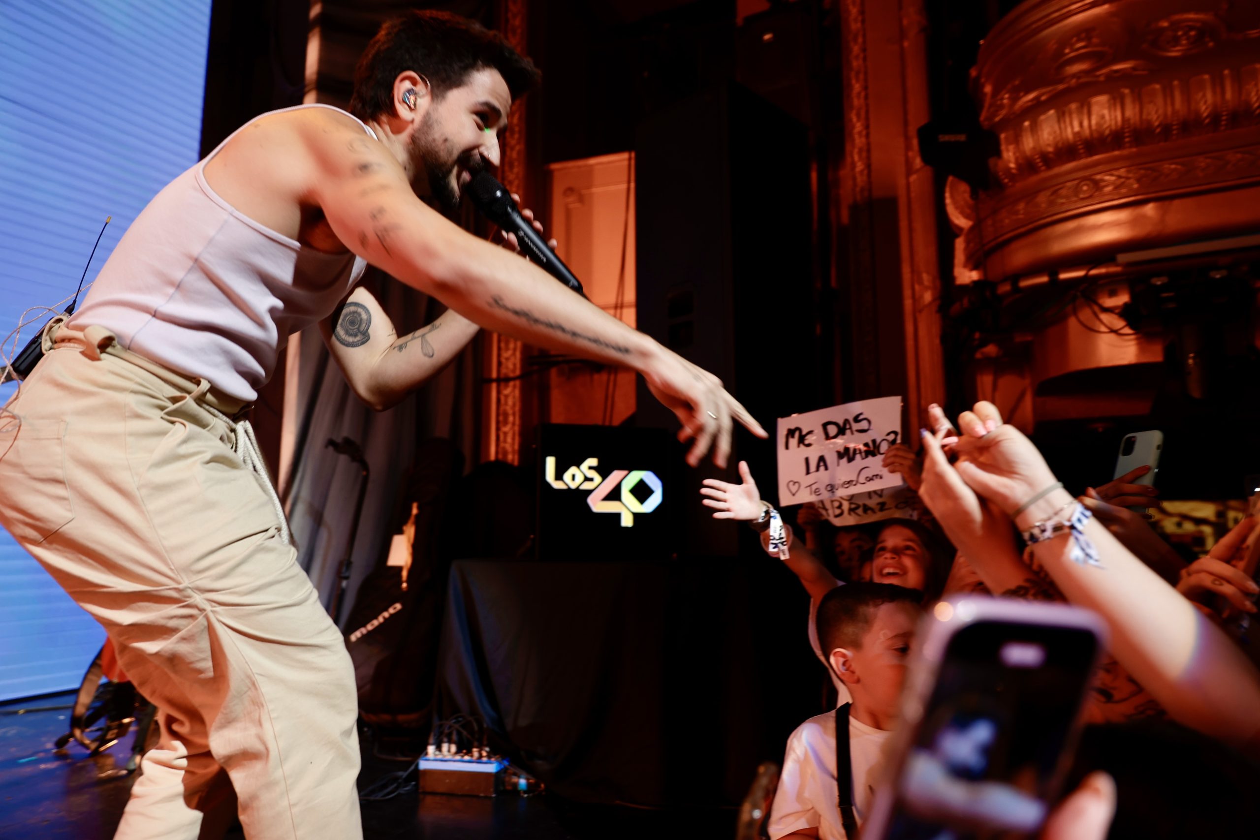 Camilo en LOS40 Básico Santander