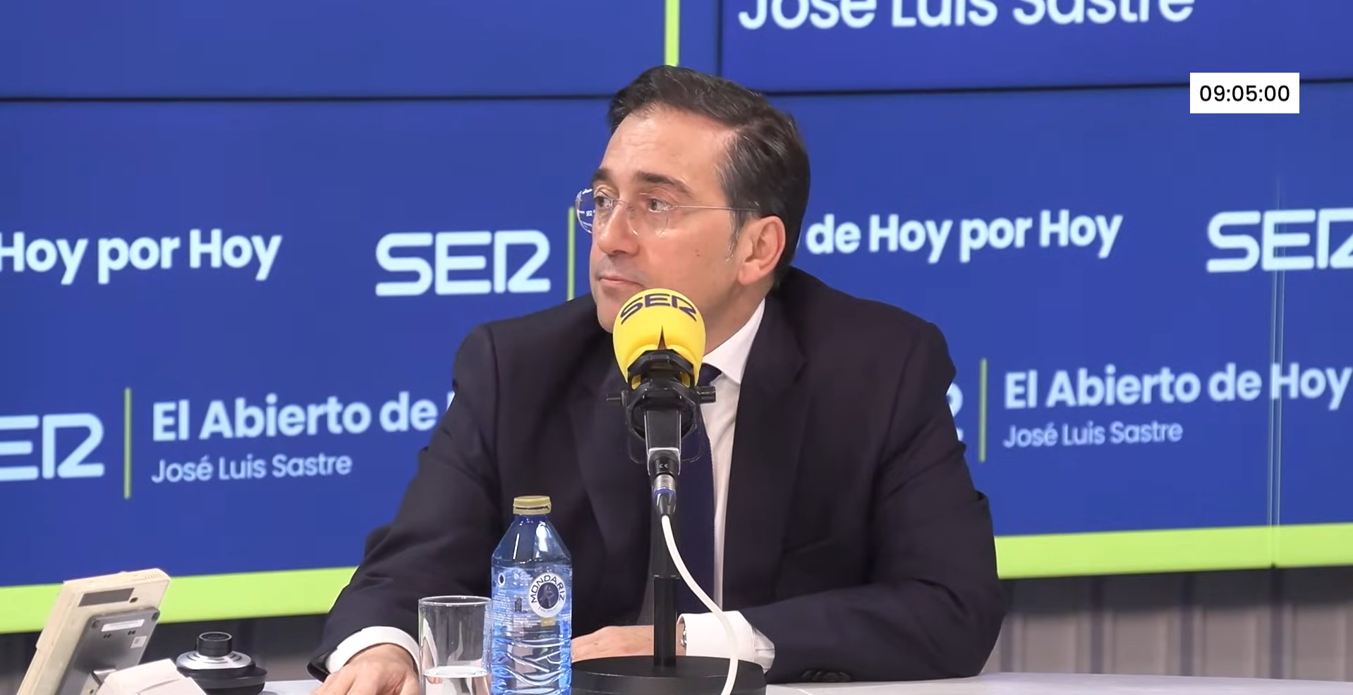 José Manuel Albares en una entrevista en la SER