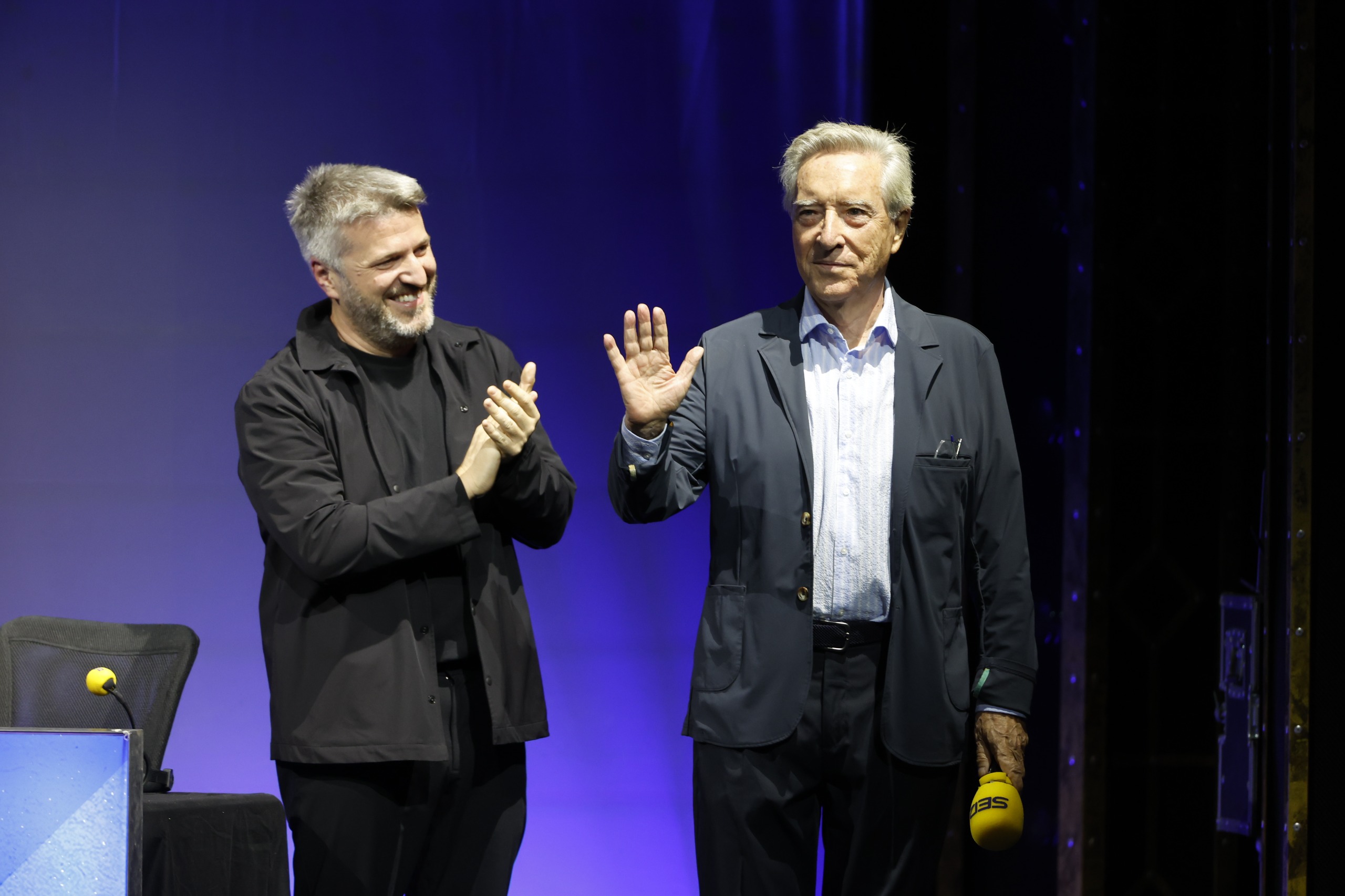 Iñaki Gabilondo y Aimar Bretos en el 40º aniversario de Hoy por Hoy